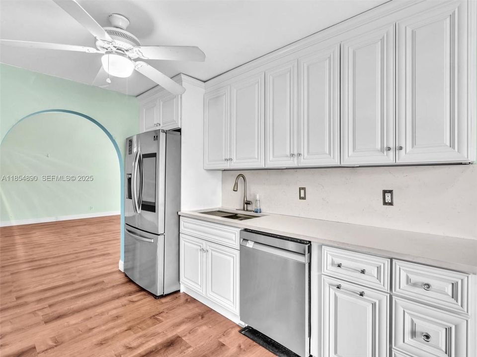 En Venta: $515,000 (3 camas, 2 baños, 1575 Pies cuadrados)