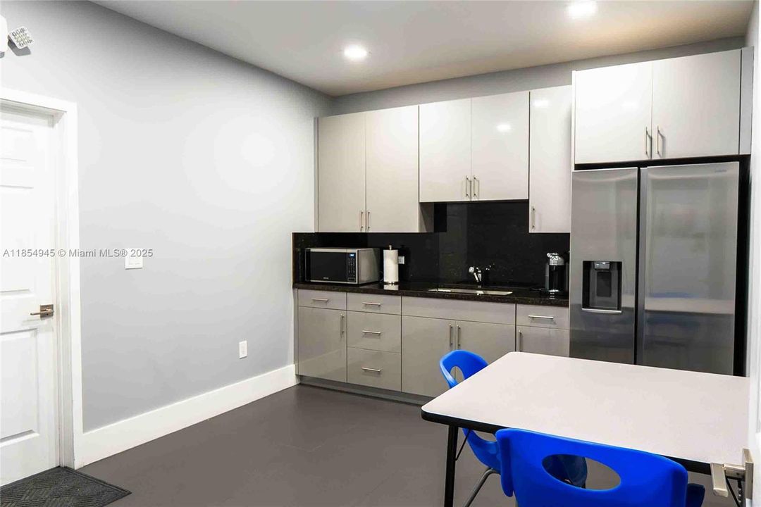 待售: $5,399,000 (0 贝兹, 0 浴室, 0 平方英尺)