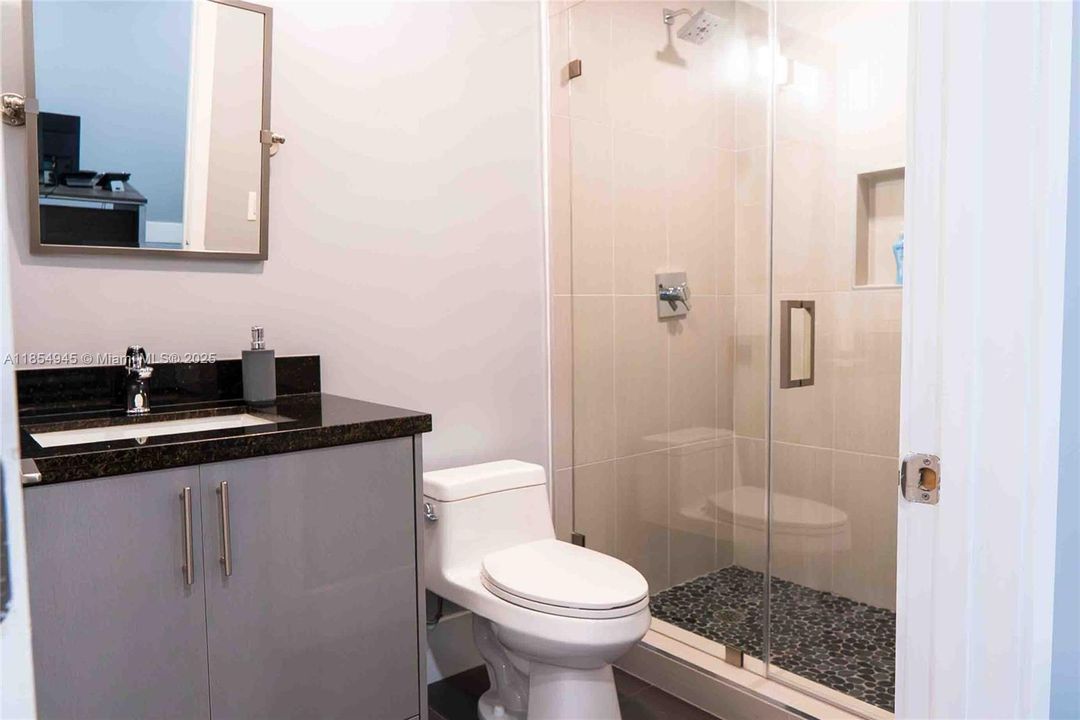 待售: $5,399,000 (0 贝兹, 0 浴室, 0 平方英尺)