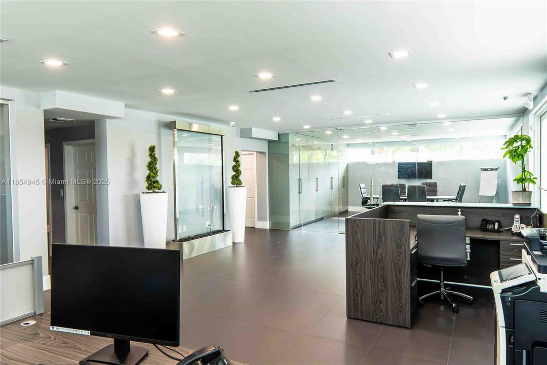 待售: $5,399,000 (0 贝兹, 0 浴室, 0 平方英尺)