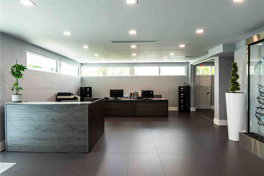 待售: $5,399,000 (0 贝兹, 0 浴室, 0 平方英尺)