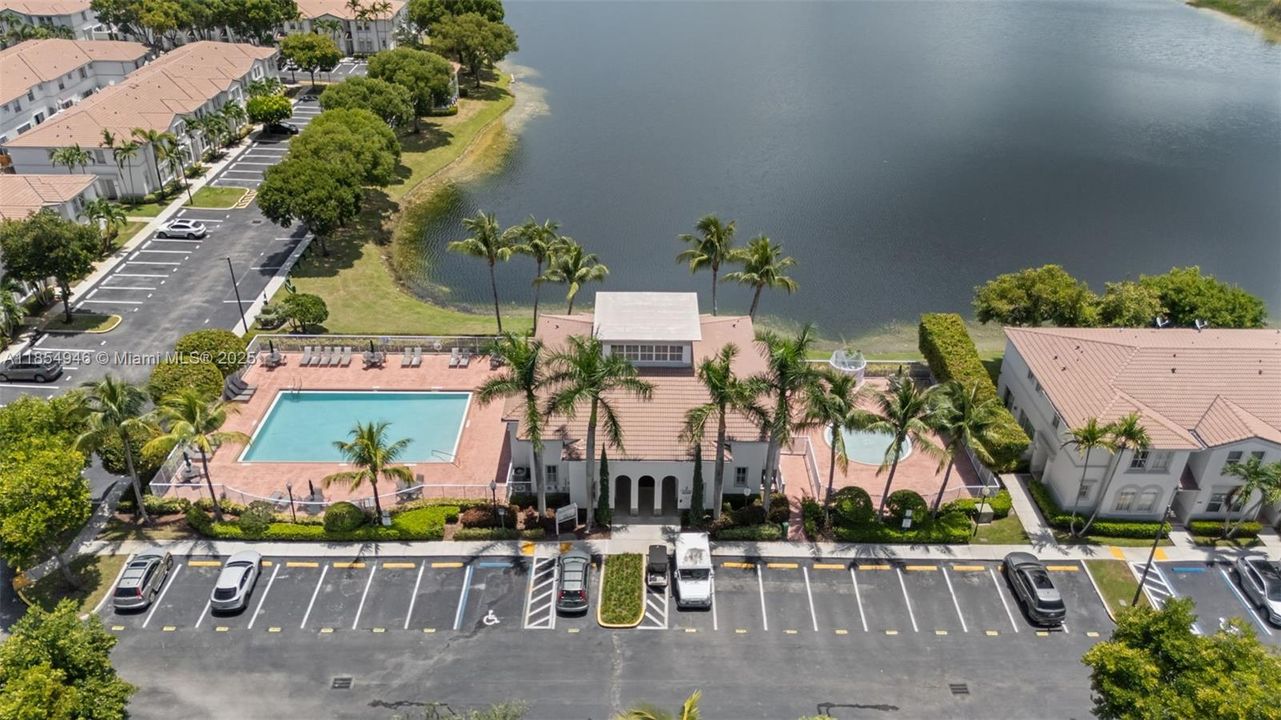 Active With Contract: $415,000 (3 beds, 2 baths, 1452 Square Feet)