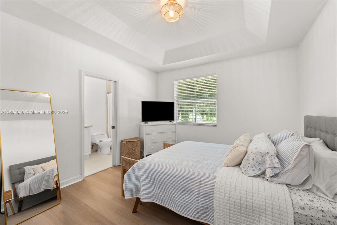 Active With Contract: $415,000 (3 beds, 2 baths, 1452 Square Feet)