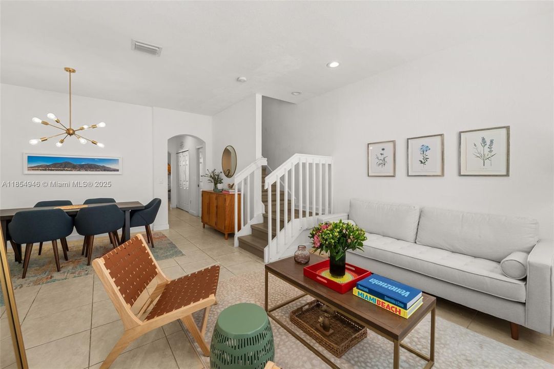 Active With Contract: $415,000 (3 beds, 2 baths, 1452 Square Feet)