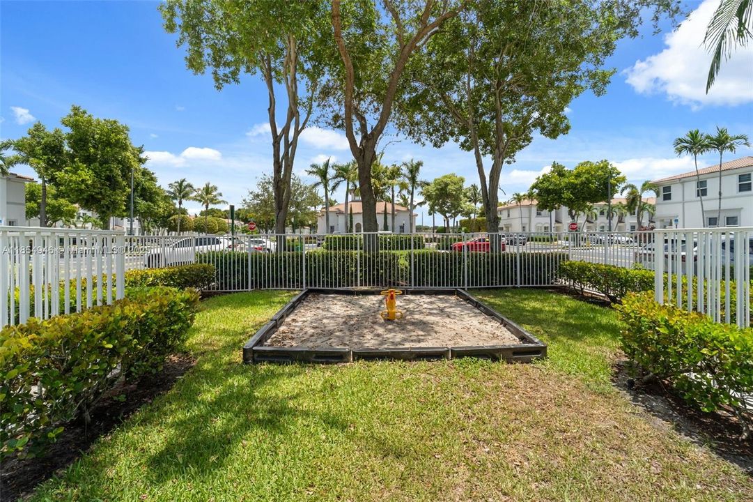 Active With Contract: $415,000 (3 beds, 2 baths, 1452 Square Feet)