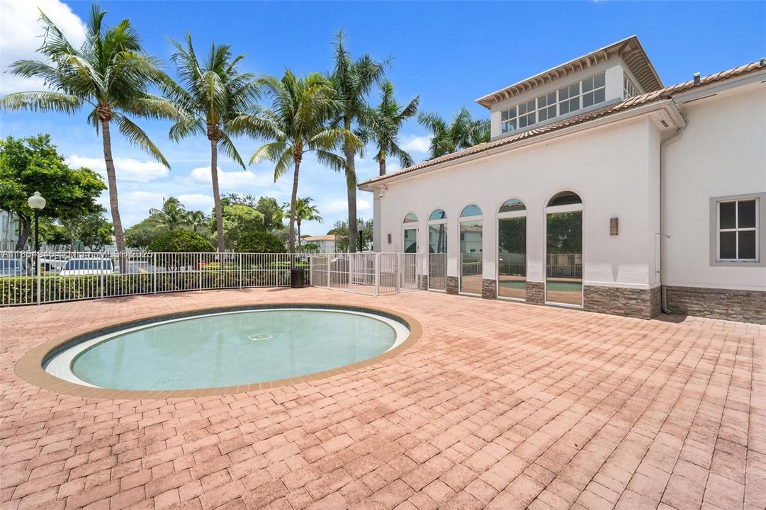 Active With Contract: $415,000 (3 beds, 2 baths, 1452 Square Feet)