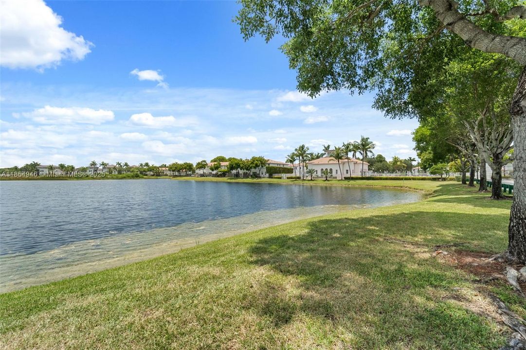 Active With Contract: $415,000 (3 beds, 2 baths, 1452 Square Feet)