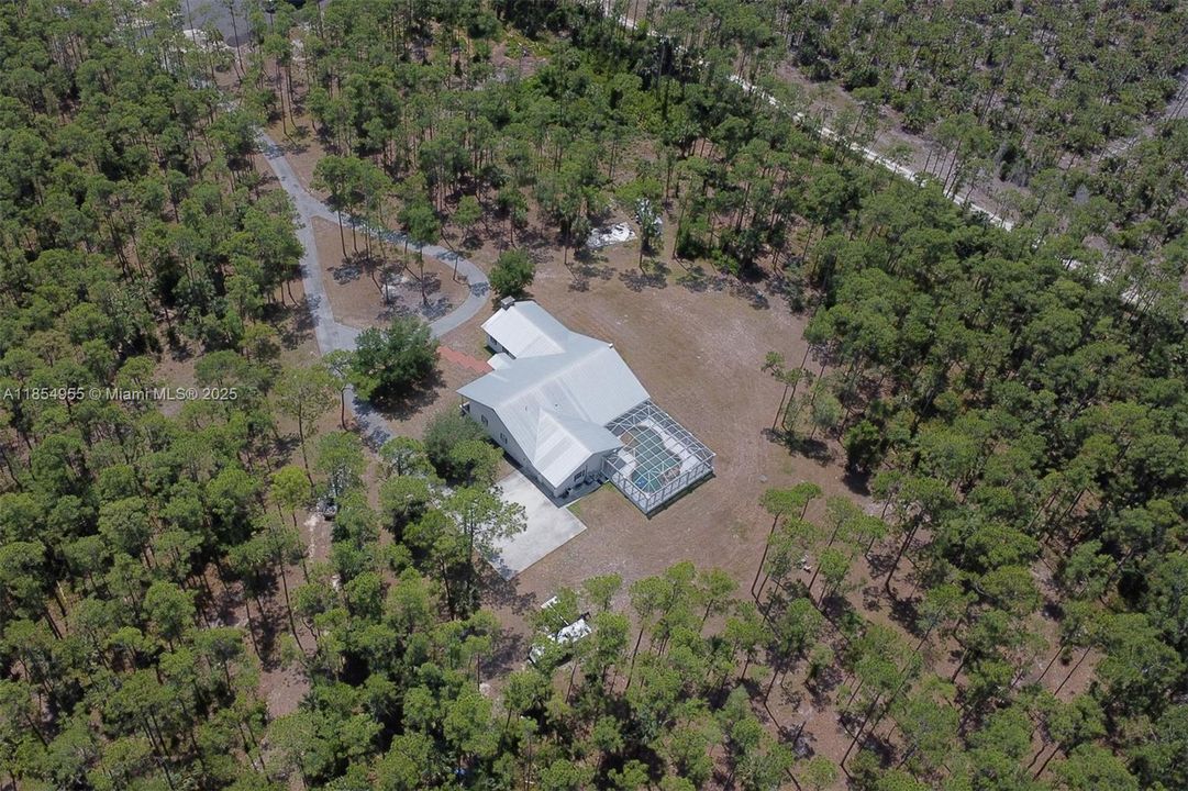 For Sale: $2,999,999 (4 beds, 5 baths, 4901 Square Feet)