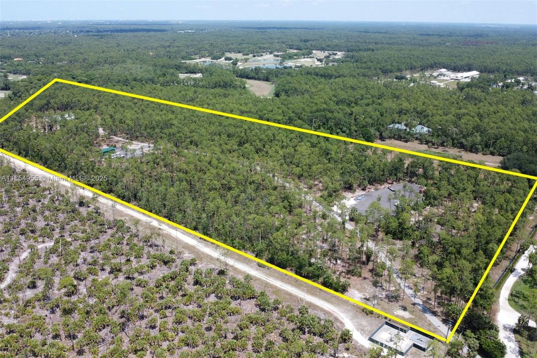 For Sale: $2,999,999 (4 beds, 5 baths, 4901 Square Feet)