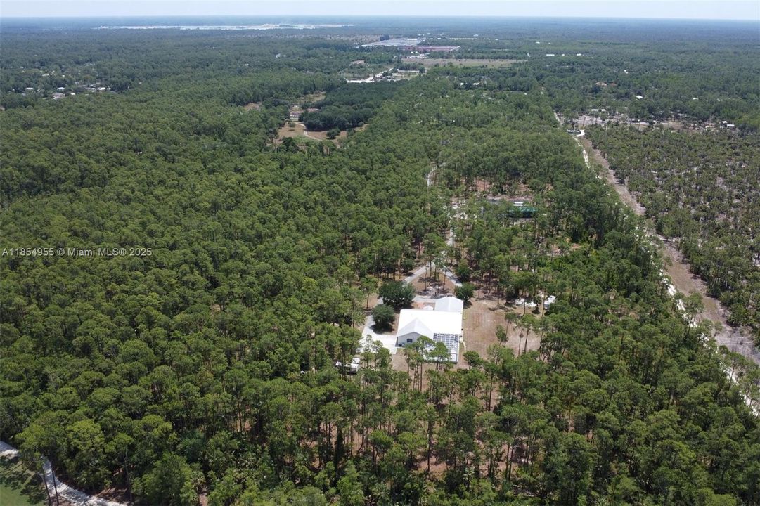 For Sale: $2,999,999 (4 beds, 5 baths, 4901 Square Feet)