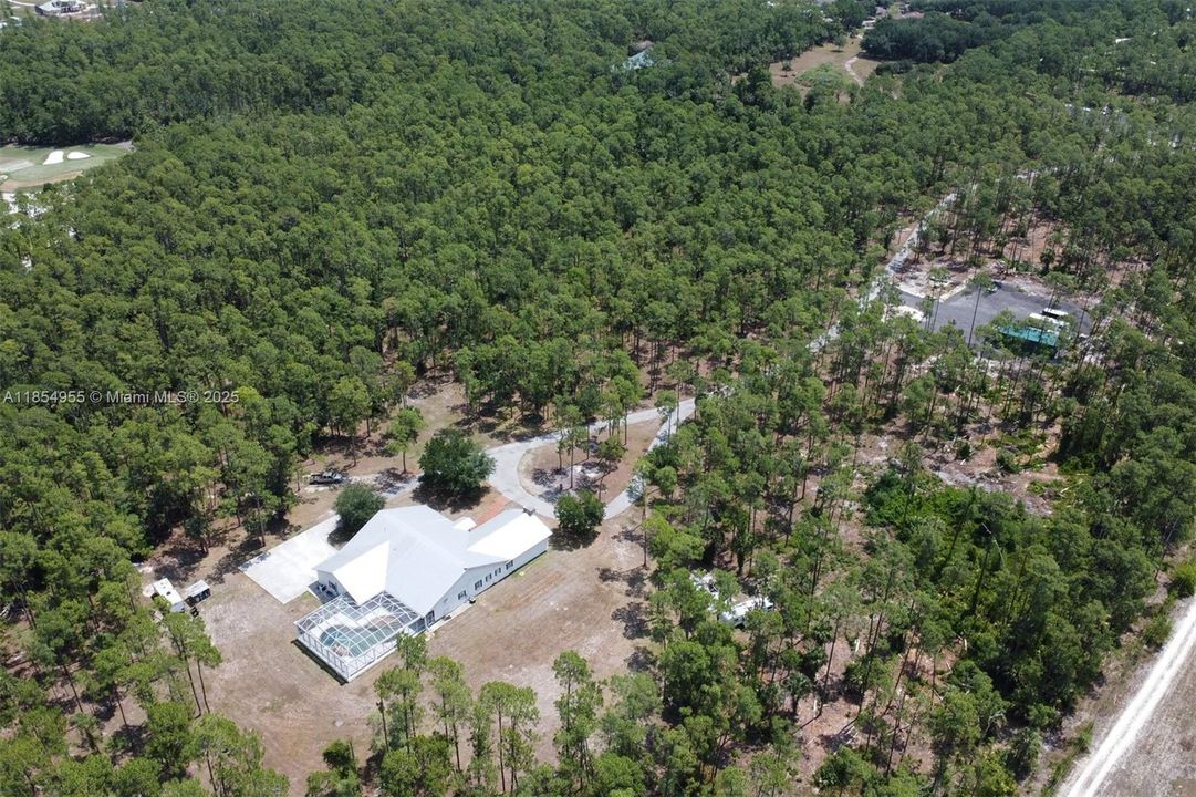 For Sale: $2,999,999 (4 beds, 5 baths, 4901 Square Feet)