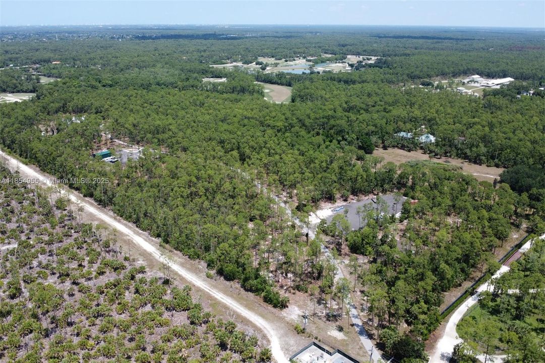 For Sale: $2,999,999 (4 beds, 5 baths, 4901 Square Feet)