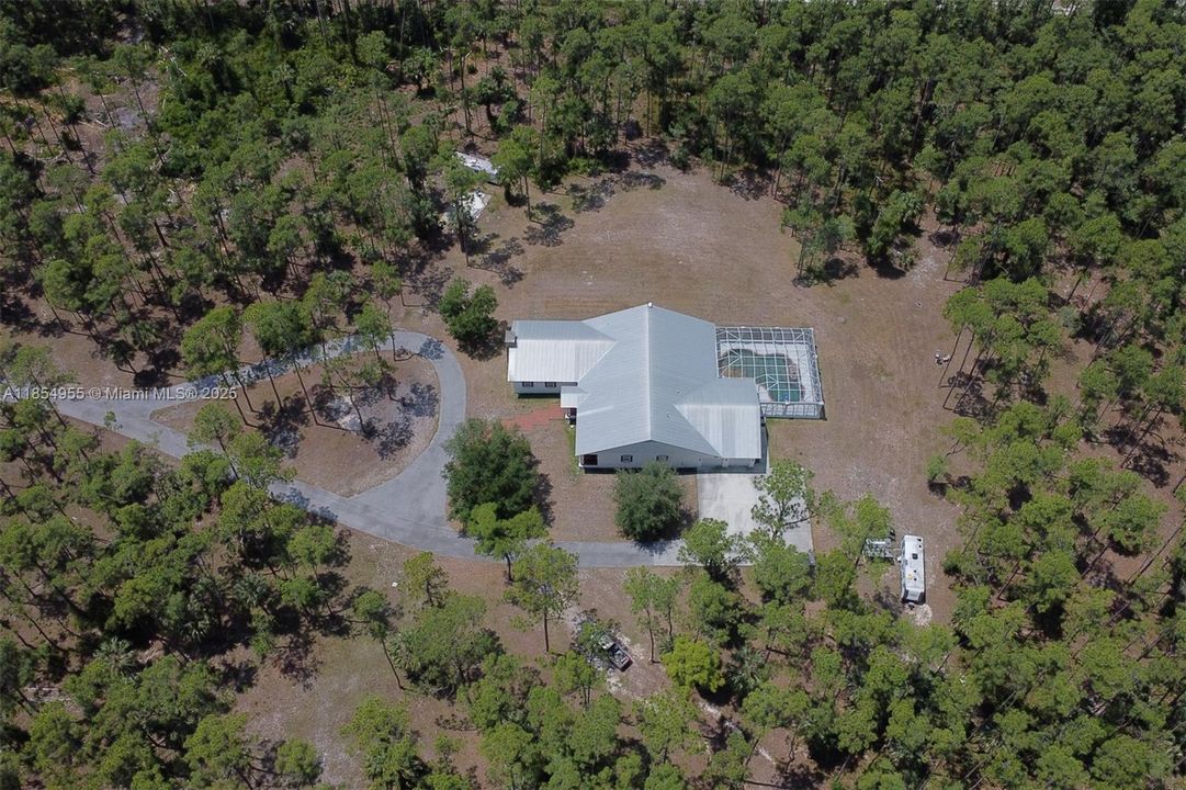 For Sale: $2,999,999 (4 beds, 5 baths, 4901 Square Feet)