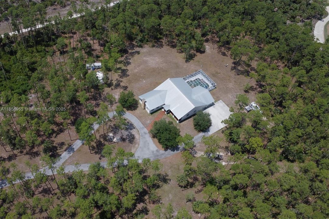 For Sale: $2,999,999 (4 beds, 5 baths, 4901 Square Feet)