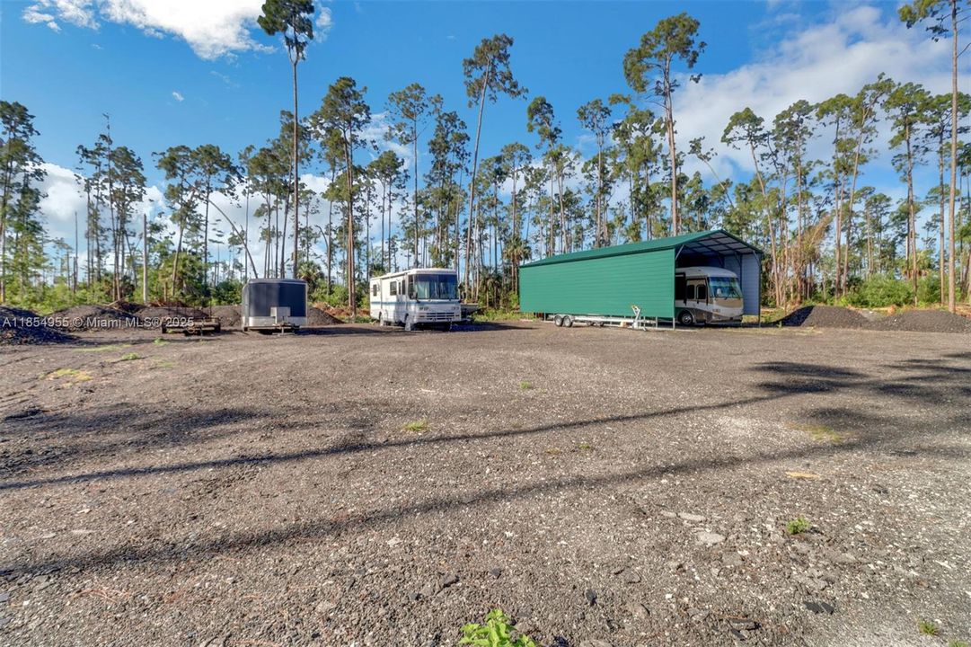 For Sale: $2,999,999 (4 beds, 5 baths, 4901 Square Feet)