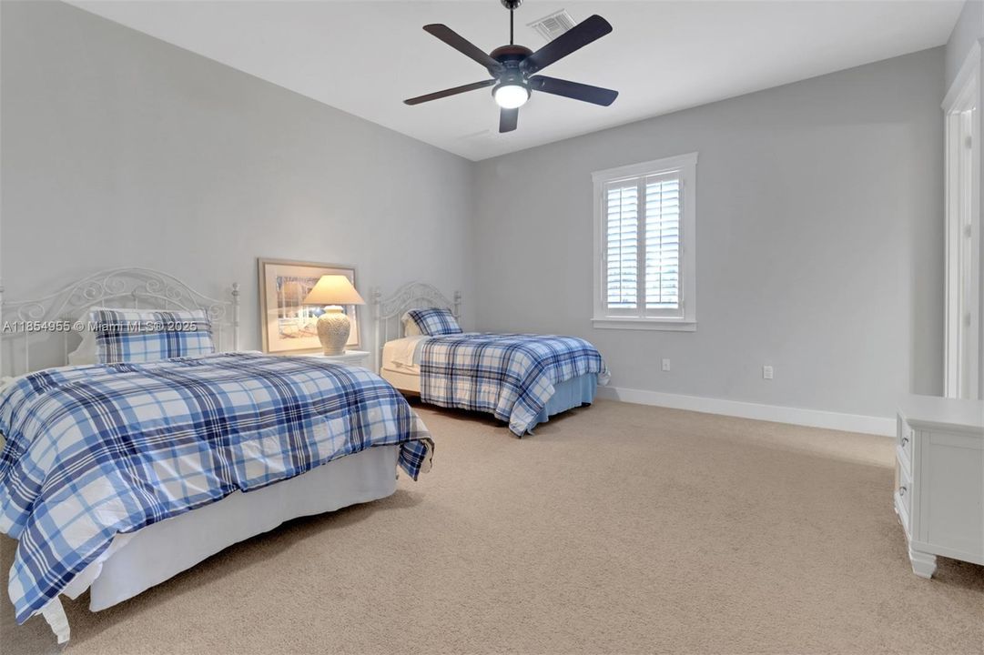 For Sale: $2,999,999 (4 beds, 5 baths, 4901 Square Feet)