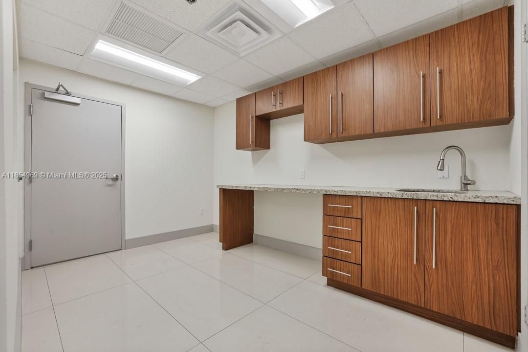 出租: $20 (0 贝兹, 0 浴室, 0 平方英尺)