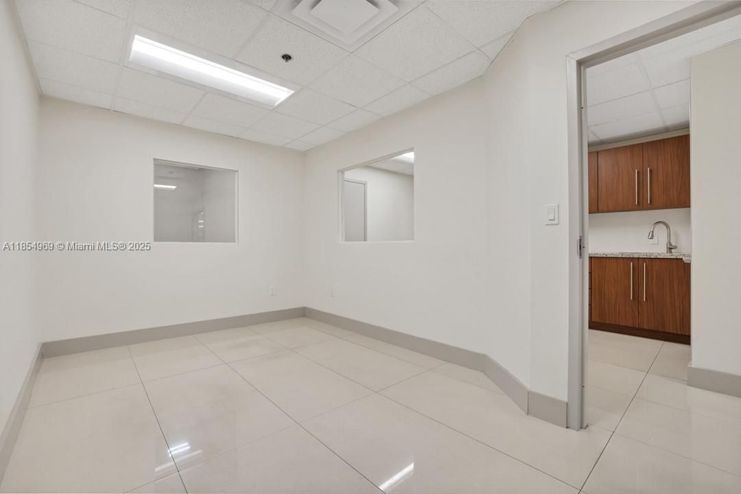 出租: $20 (0 贝兹, 0 浴室, 0 平方英尺)