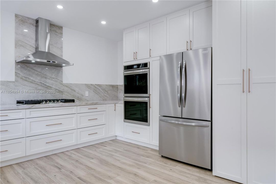 En Venta: $1,499,900 (3 camas, 2 baños, 1654 Pies cuadrados)