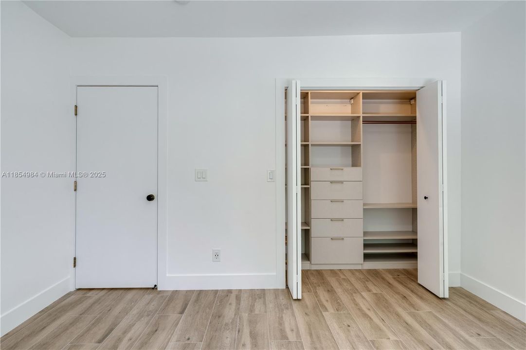 En Venta: $1,499,900 (3 camas, 2 baños, 1654 Pies cuadrados)