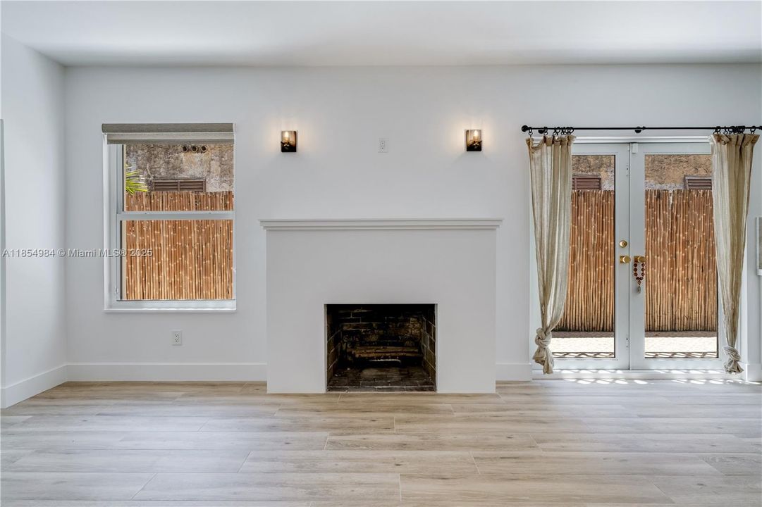 En Venta: $1,499,900 (3 camas, 2 baños, 1654 Pies cuadrados)