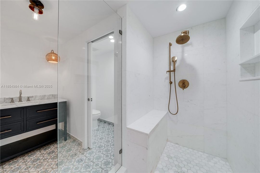 En Venta: $1,499,900 (3 camas, 2 baños, 1654 Pies cuadrados)