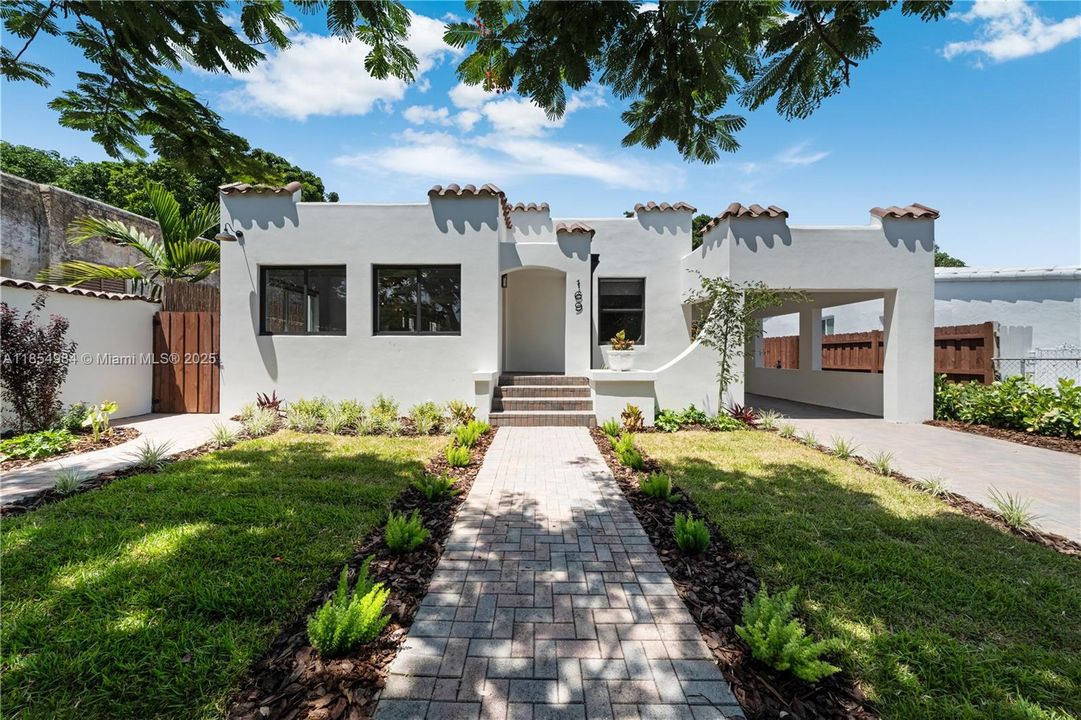 En Venta: $1,499,900 (3 camas, 2 baños, 1654 Pies cuadrados)