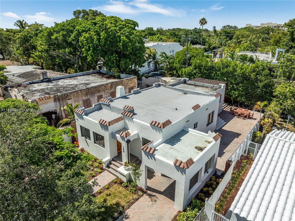 En Venta: $1,499,900 (3 camas, 2 baños, 1654 Pies cuadrados)