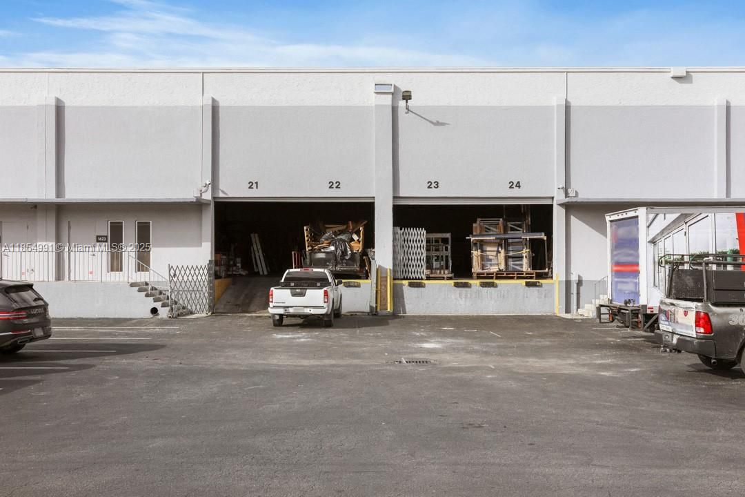 出租: $17 (0 贝兹, 0 浴室, 0 平方英尺)