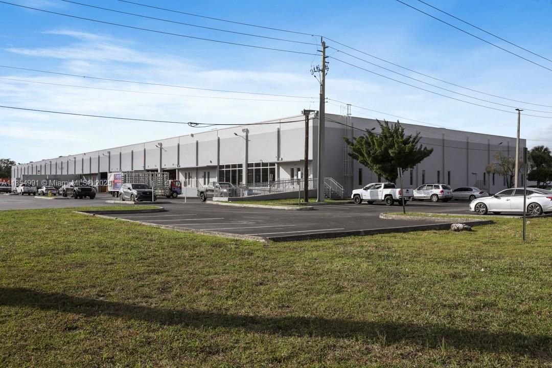 出租: $17 (0 贝兹, 0 浴室, 0 平方英尺)