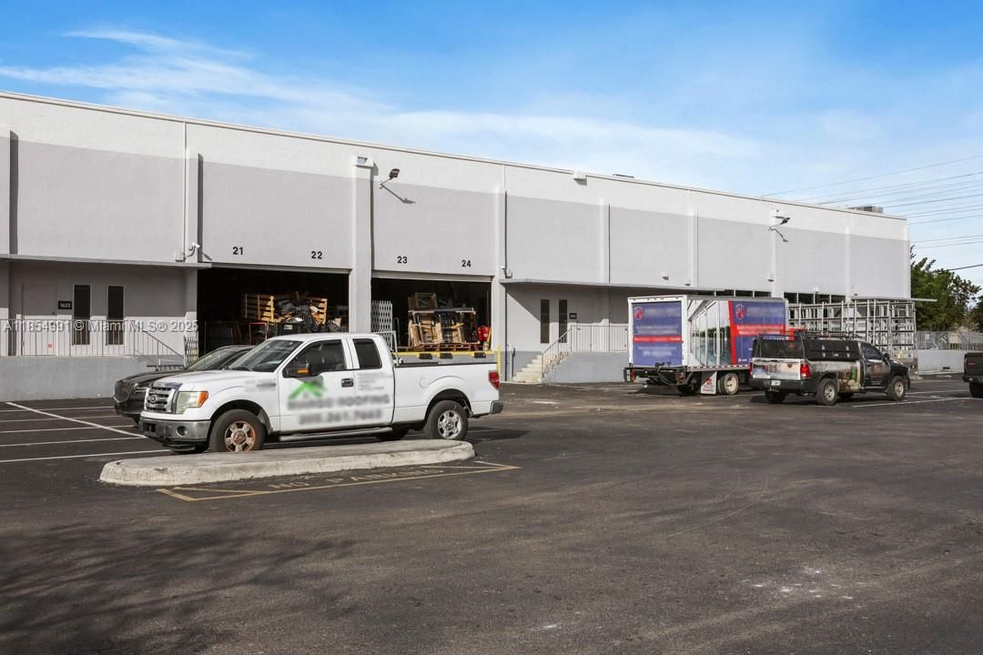 出租: $17 (0 贝兹, 0 浴室, 0 平方英尺)