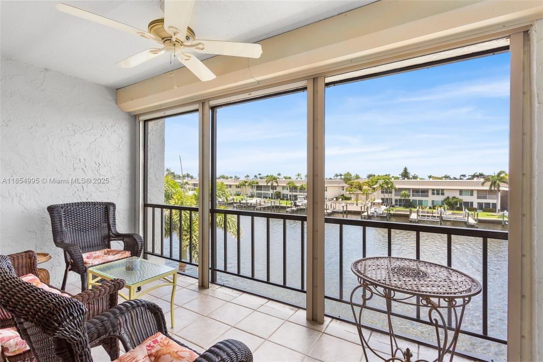 待售: $364,900 (2 贝兹, 2 浴室, 1296 平方英尺)