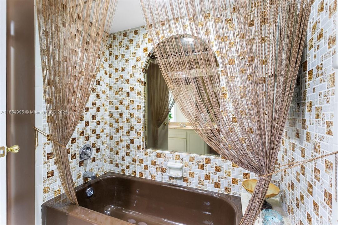 待售: $364,900 (2 贝兹, 2 浴室, 1296 平方英尺)