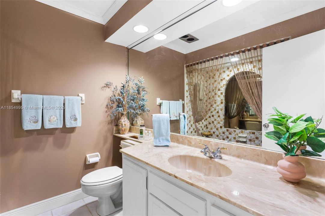 待售: $364,900 (2 贝兹, 2 浴室, 1296 平方英尺)