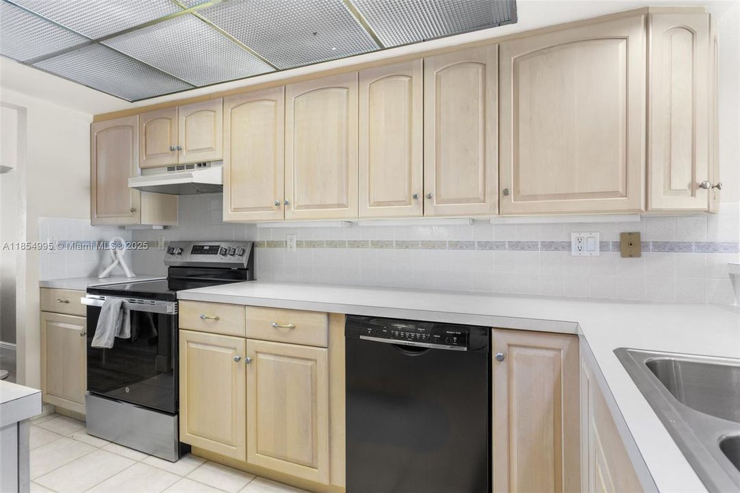 The spacious kitchen flow seamlessly into the dining area.
