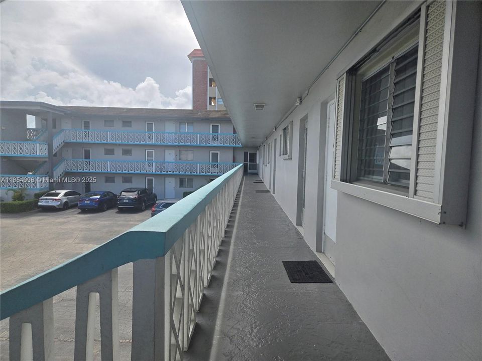 待售: $109,900 (1 贝兹, 1 浴室, 660 平方英尺)