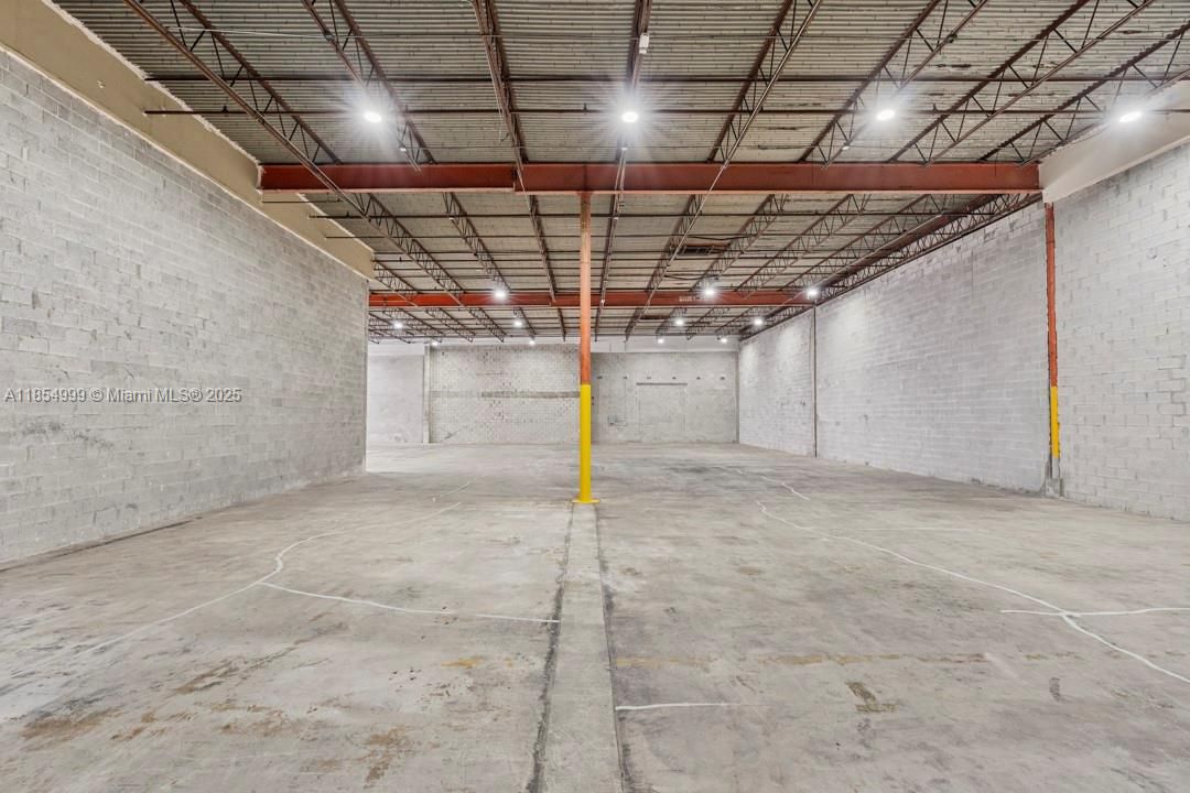 出租: $16 (0 贝兹, 0 浴室, 0 平方英尺)