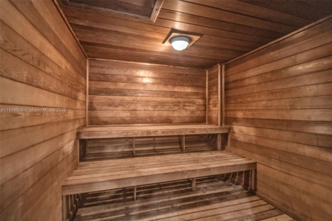 Recently Sold: $3,400,000 (3 beds, 3 baths, 2790 Square Feet)