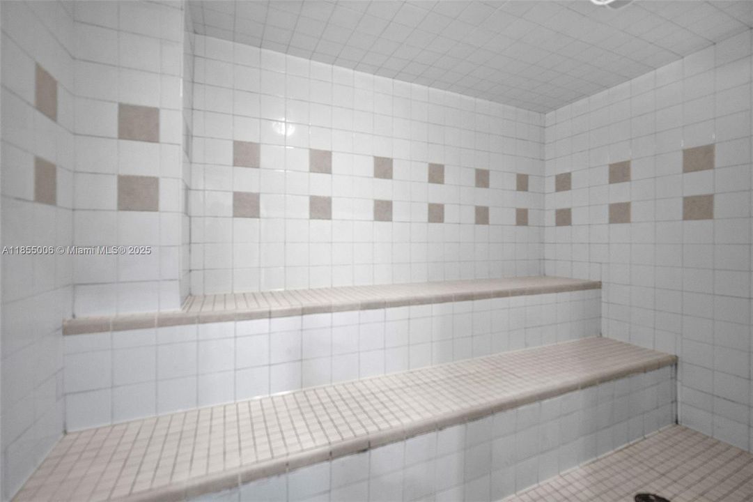 Recently Sold: $3,400,000 (3 beds, 3 baths, 2790 Square Feet)