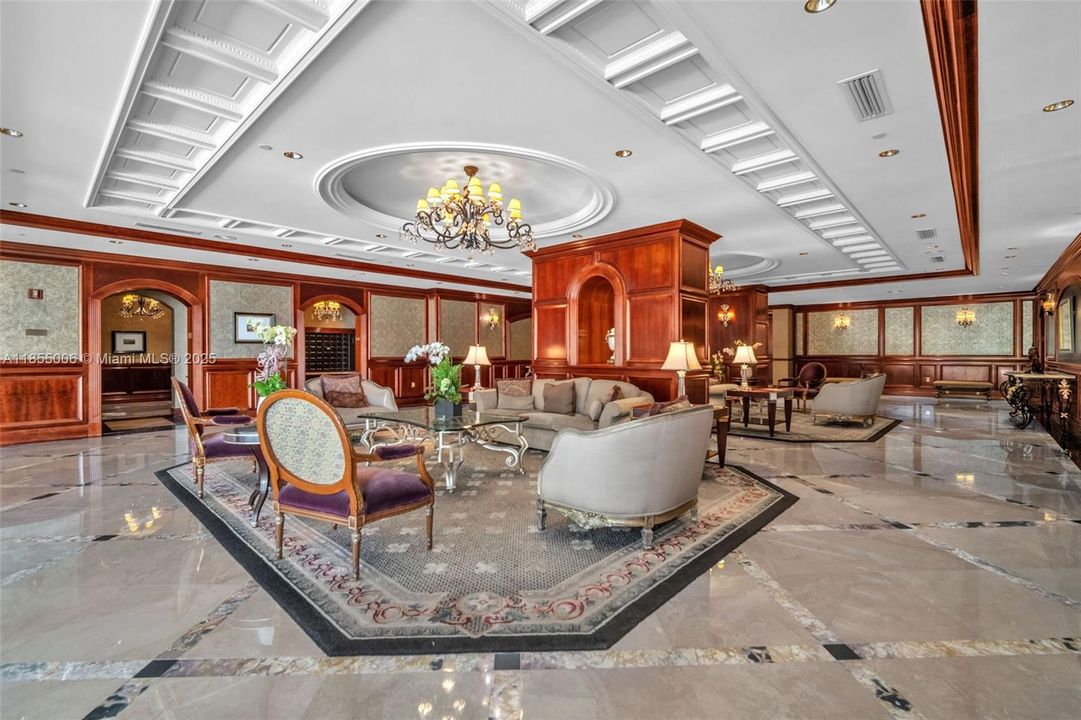 Recently Sold: $3,400,000 (3 beds, 3 baths, 2790 Square Feet)