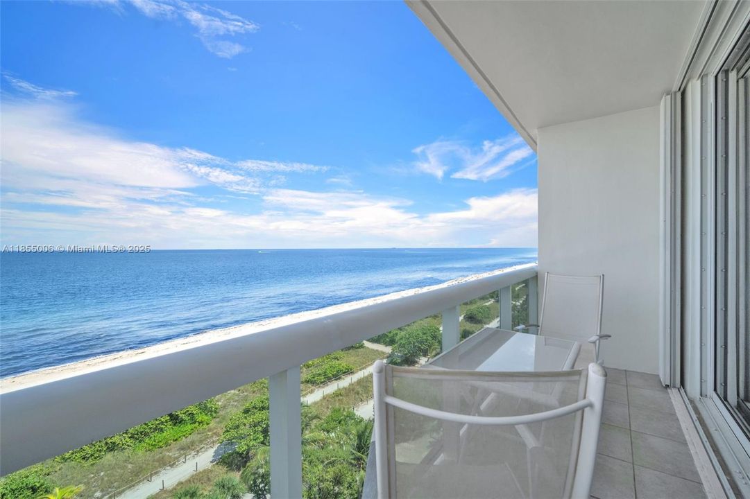 Recently Sold: $3,400,000 (3 beds, 3 baths, 2790 Square Feet)