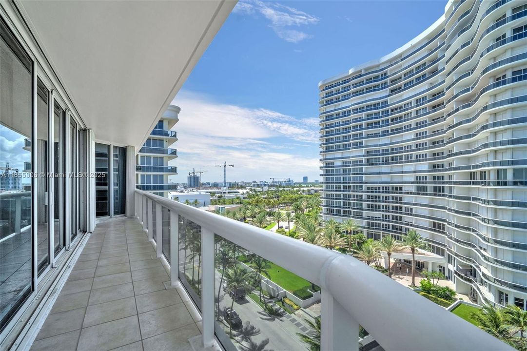 Recently Sold: $3,400,000 (3 beds, 3 baths, 2790 Square Feet)