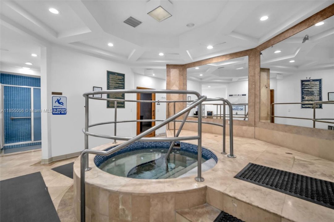 Recently Sold: $3,400,000 (3 beds, 3 baths, 2790 Square Feet)