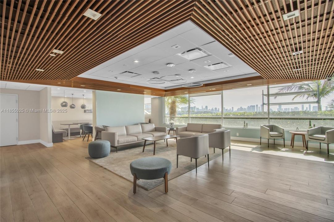 En Venta: $885,000 (2 camas, 2 baños, 1130 Pies cuadrados)