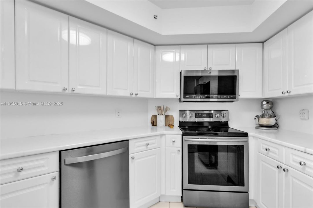 En Venta: $885,000 (2 camas, 2 baños, 1130 Pies cuadrados)