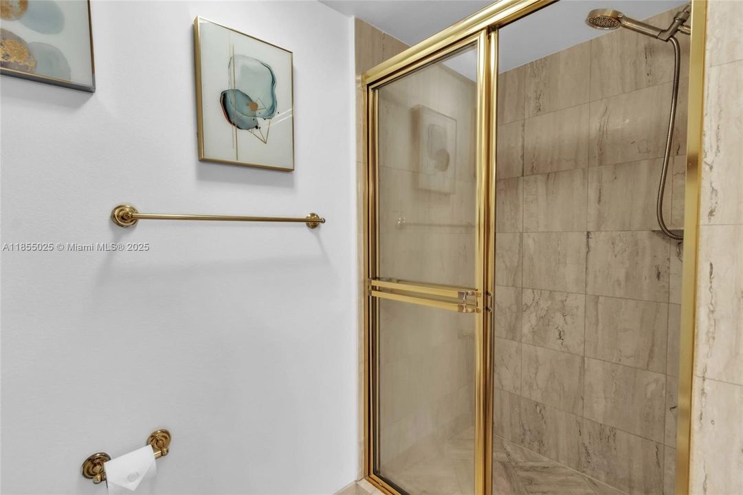 En Venta: $885,000 (2 camas, 2 baños, 1130 Pies cuadrados)