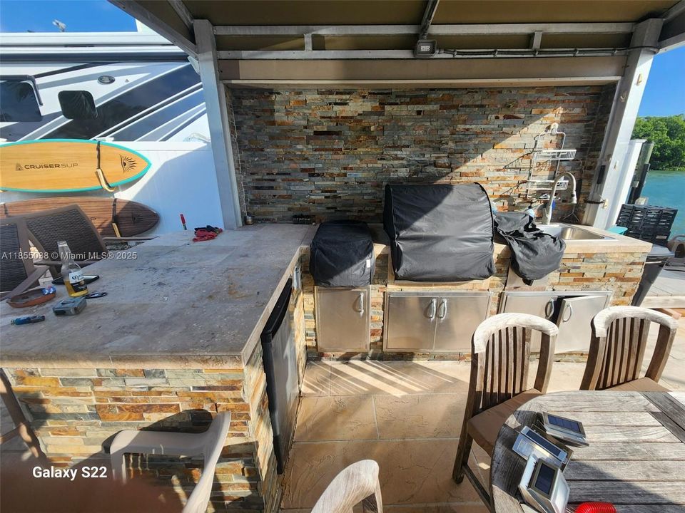 待售: $985,000 (2 贝兹, 1 浴室, 0 平方英尺)