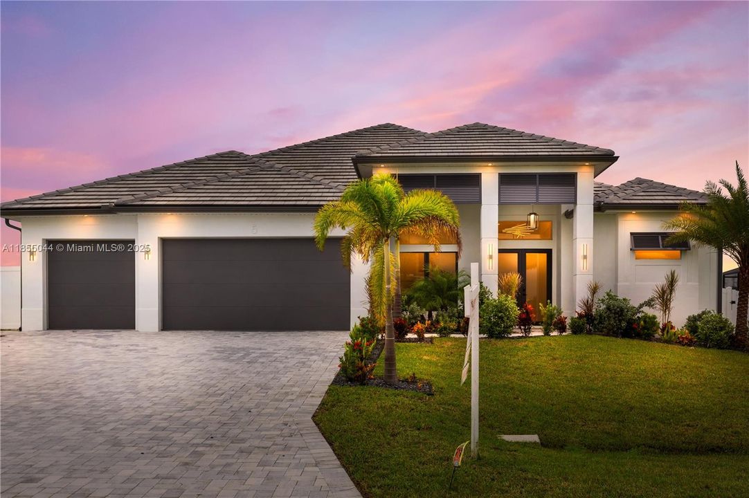 STUNNING NEW-BUILT property (2024) is ready to embrace YOU as its NEW OWNER!
