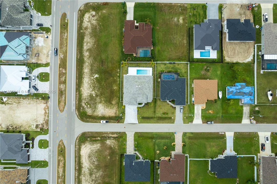 WELCOME HOME TO AN OASIS OF SOPHISTICATION AND STYLE, WHERE EVERY DETAIL EXUDES PERFECTION!!! Oh là là!