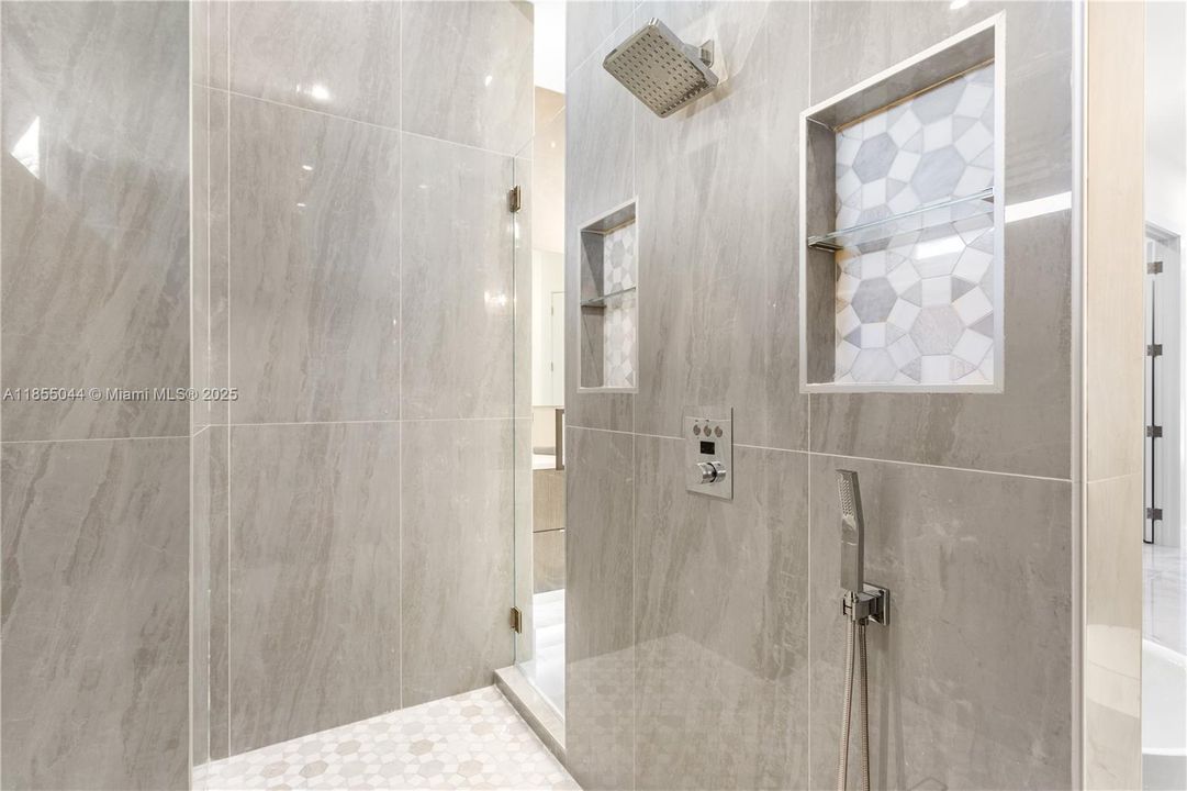 WALKTHROUGH TILE and RAINFALL SHOWER